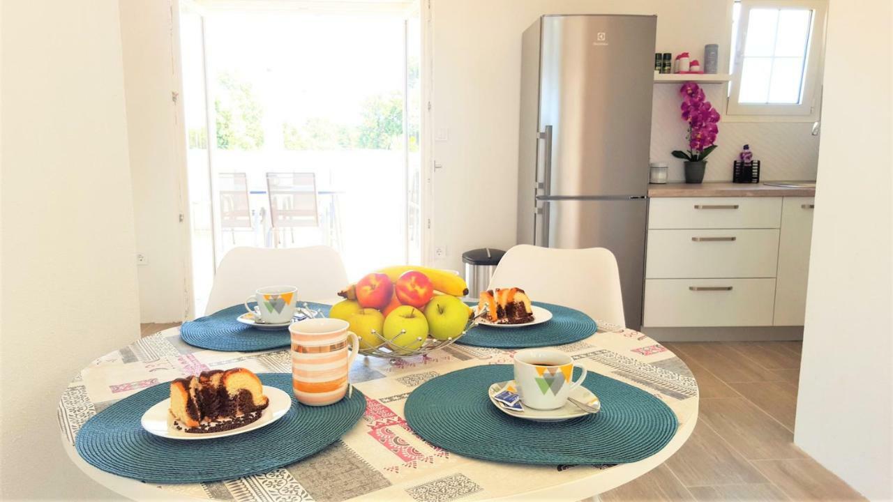 Apartment Svilan - Terrace With Sea View And Nature Zecevo Luaran gambar